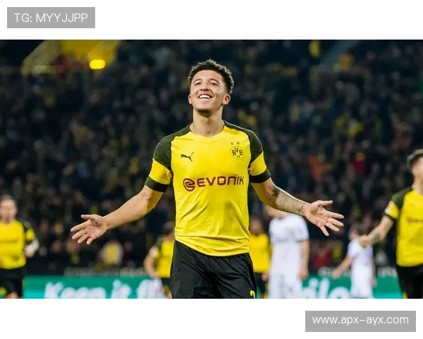 桑乔风波后再登场表现亮眼 英格兰前锋屡次试探多特底线引争议 桑乔风波后再登场表现亮眼 英格兰前锋屡次试探多特底线引争议